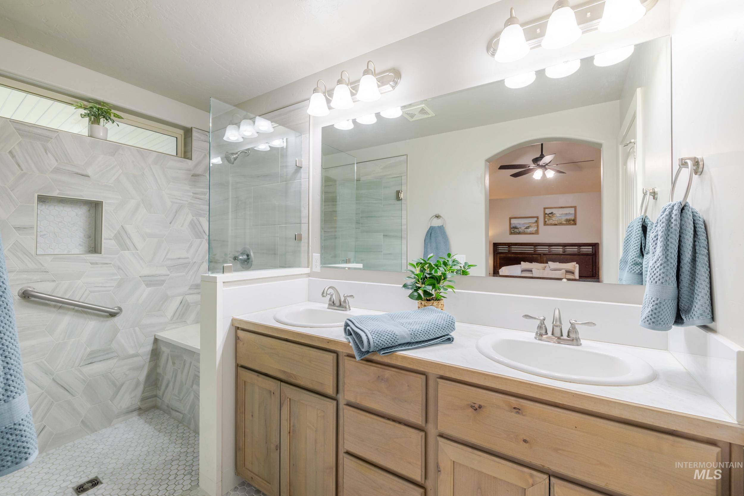 5262 W Los Flores, Meridian, Idaho 83646, 3 Bedrooms, 2 Bathrooms, Residential For Sale, Price $486,900,MLS 98975556