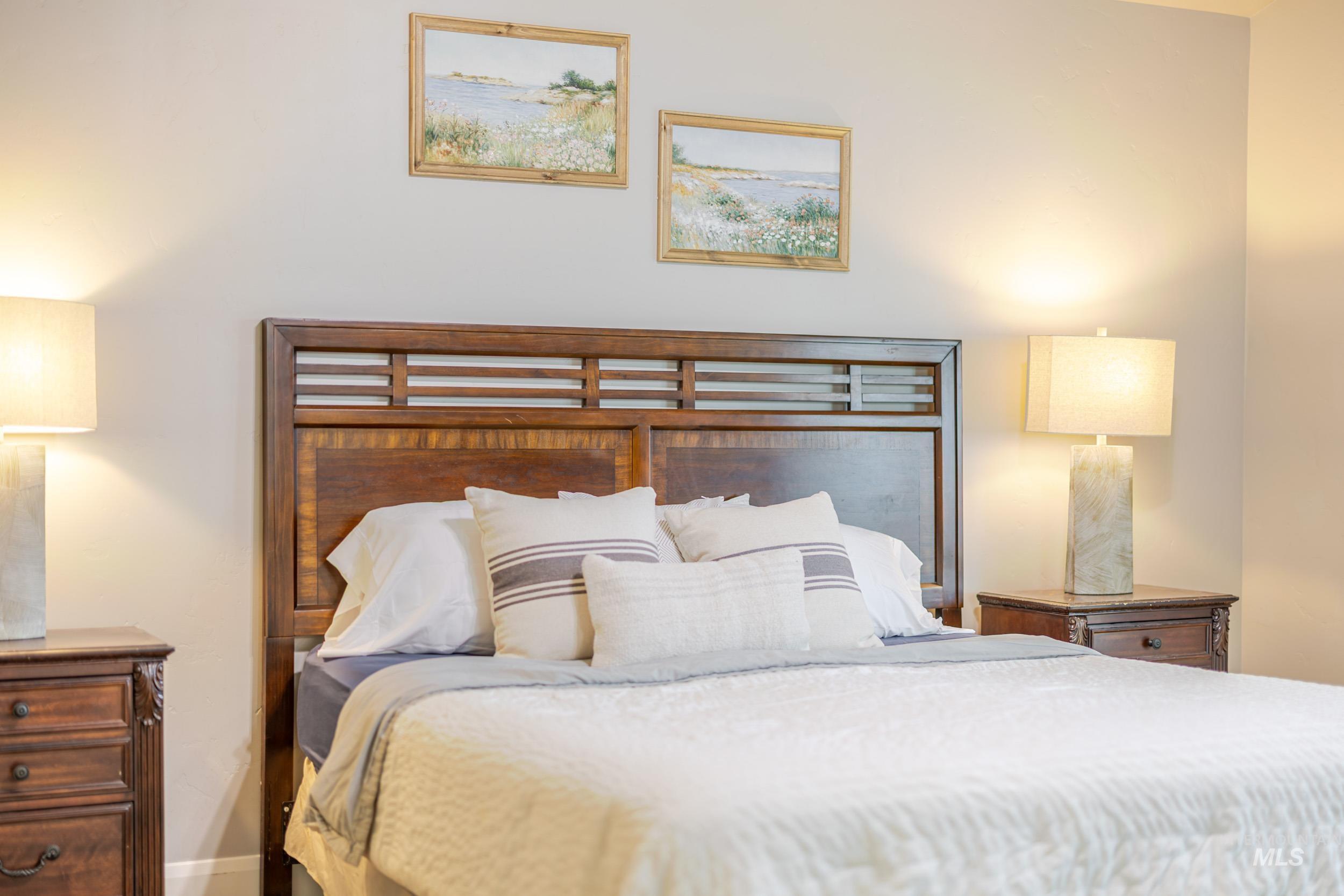 5262 W Los Flores, Meridian, Idaho 83646, 3 Bedrooms, 2 Bathrooms, Residential For Sale, Price $486,900,MLS 98975556