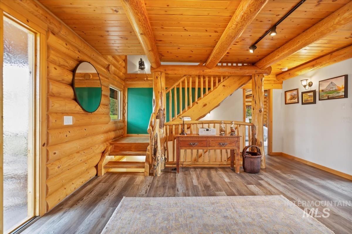 25 Bobcat Court, Garden Valley, Idaho 83622, 5 Bedrooms, 3.5 Bathrooms, Residential For Sale, Price $1,200,000,MLS 98975557