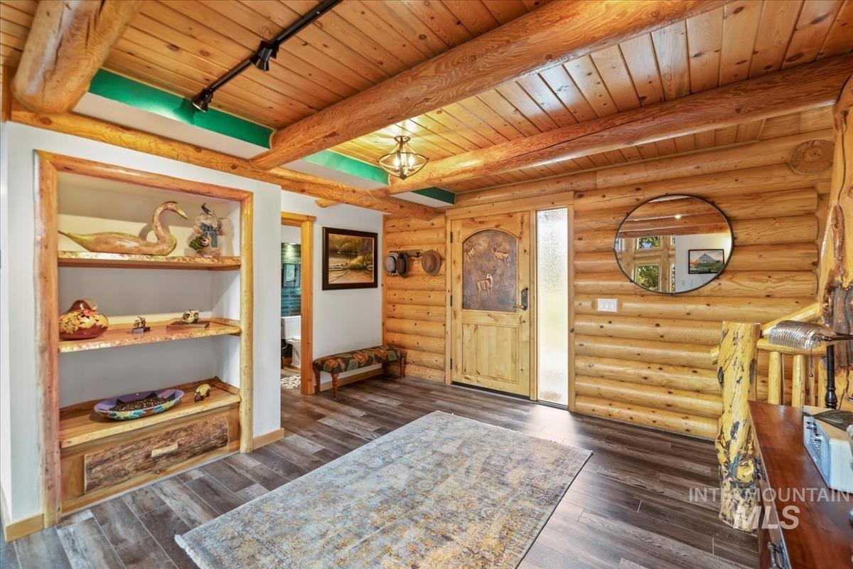 25 Bobcat Court, Garden Valley, Idaho 83622, 5 Bedrooms, 3.5 Bathrooms, Residential For Sale, Price $1,200,000,MLS 98975557