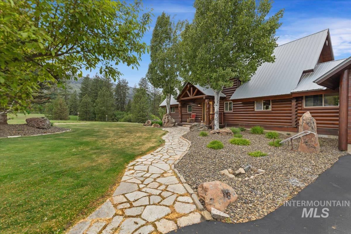 25 Bobcat Court, Garden Valley, Idaho 83622, 5 Bedrooms, 3.5 Bathrooms, Residential For Sale, Price $1,200,000,MLS 98975557