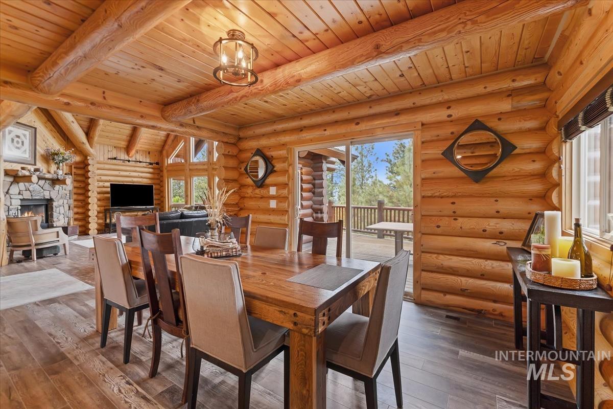 25 Bobcat Court, Garden Valley, Idaho 83622, 5 Bedrooms, 3.5 Bathrooms, Residential For Sale, Price $1,200,000,MLS 98975557