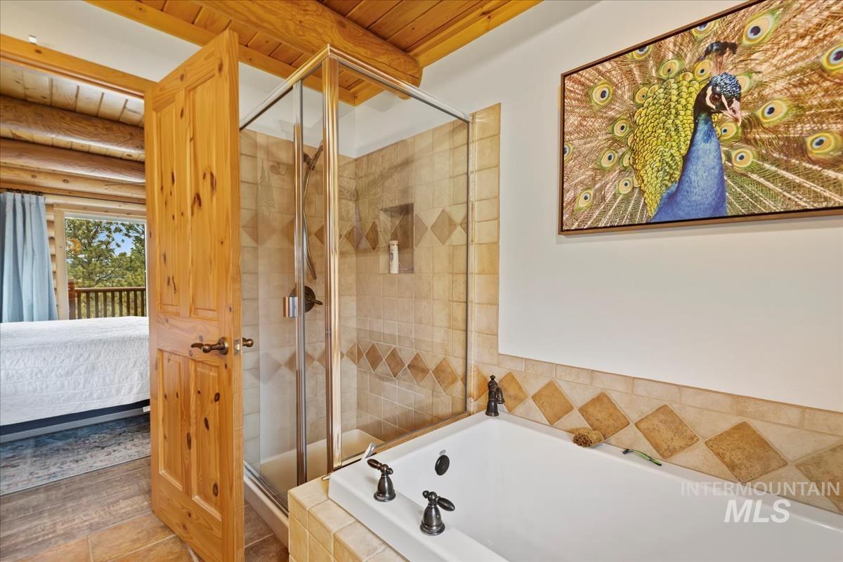 25 Bobcat Court, Garden Valley, Idaho 83622, 5 Bedrooms, 3.5 Bathrooms, Residential For Sale, Price $1,200,000,MLS 98975557