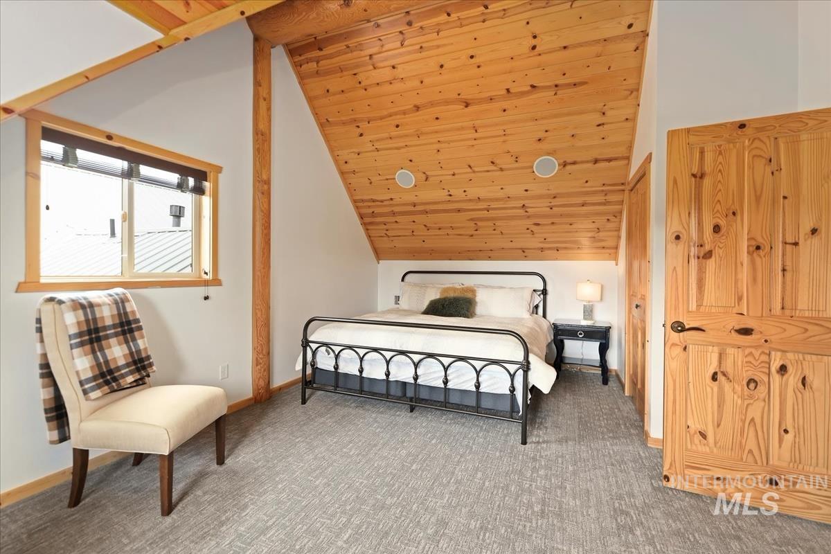 25 Bobcat Court, Garden Valley, Idaho 83622, 5 Bedrooms, 3.5 Bathrooms, Residential For Sale, Price $1,200,000,MLS 98975557