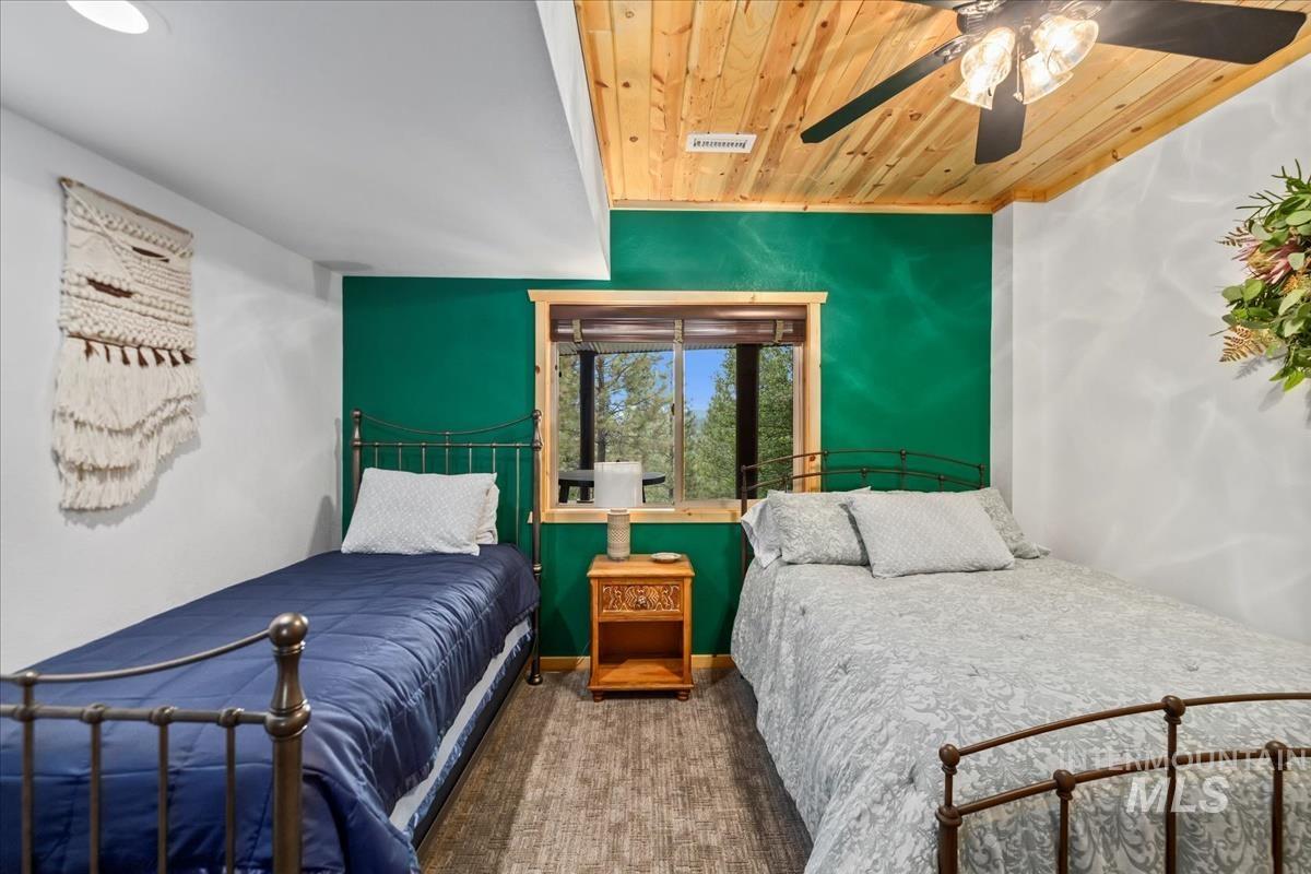 25 Bobcat Court, Garden Valley, Idaho 83622, 5 Bedrooms, 3.5 Bathrooms, Residential For Sale, Price $1,200,000,MLS 98975557