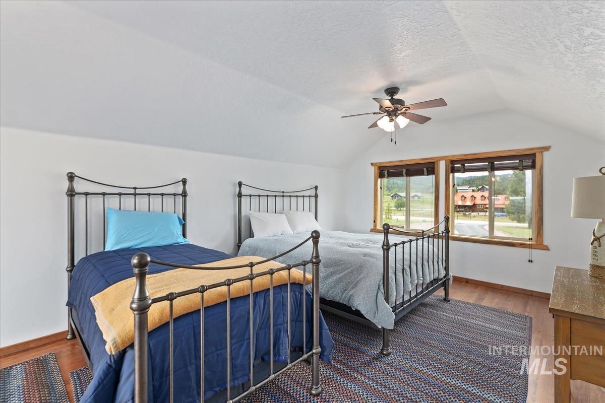 25 Bobcat Court, Garden Valley, Idaho 83622, 5 Bedrooms, 3.5 Bathrooms, Residential For Sale, Price $1,200,000,MLS 98975557