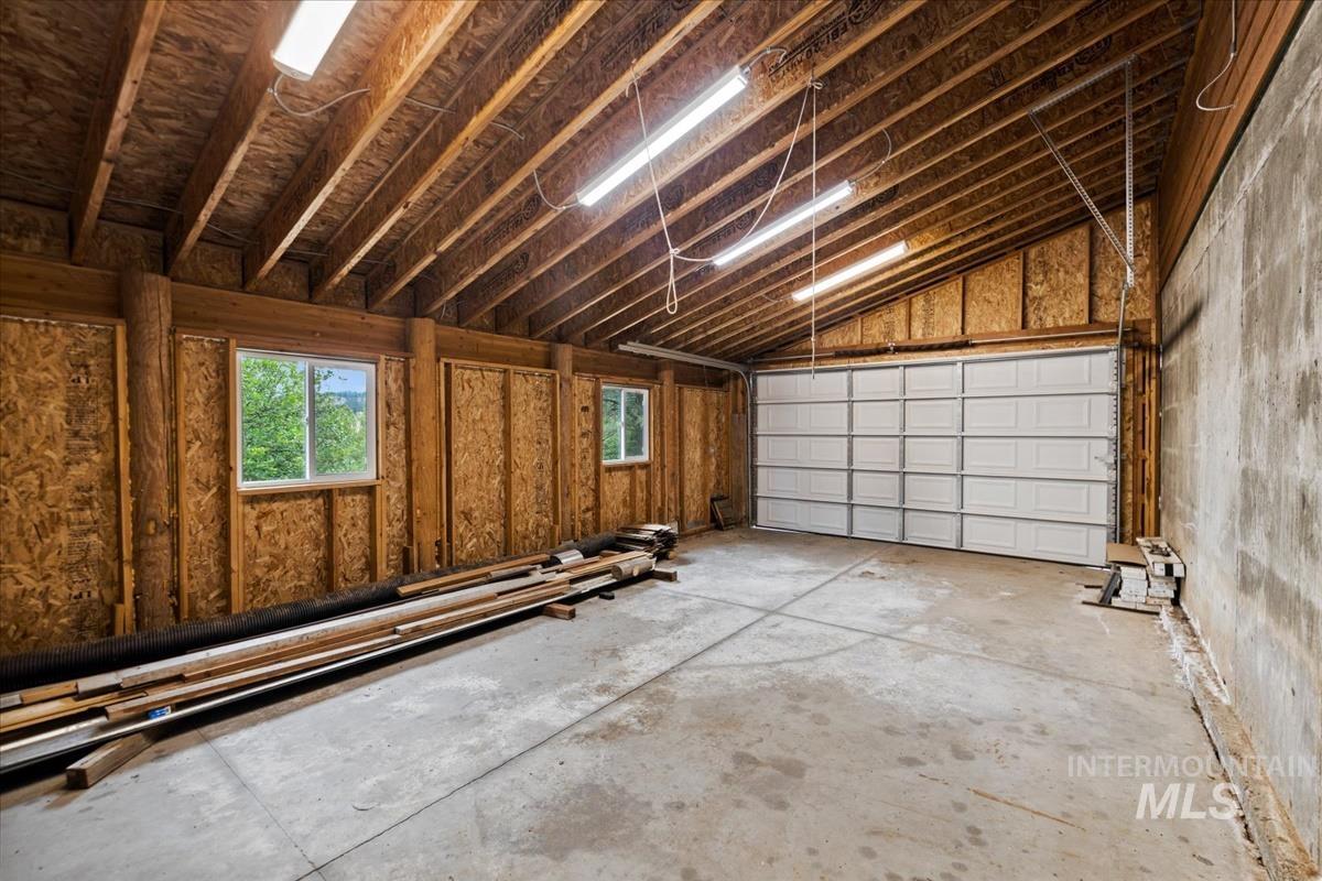 25 Bobcat Court, Garden Valley, Idaho 83622, 5 Bedrooms, 3.5 Bathrooms, Residential For Sale, Price $1,200,000,MLS 98975557