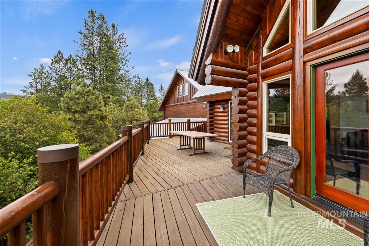 25 Bobcat Court, Garden Valley, Idaho 83622, 5 Bedrooms, 3.5 Bathrooms, Residential For Sale, Price $1,200,000,MLS 98975557