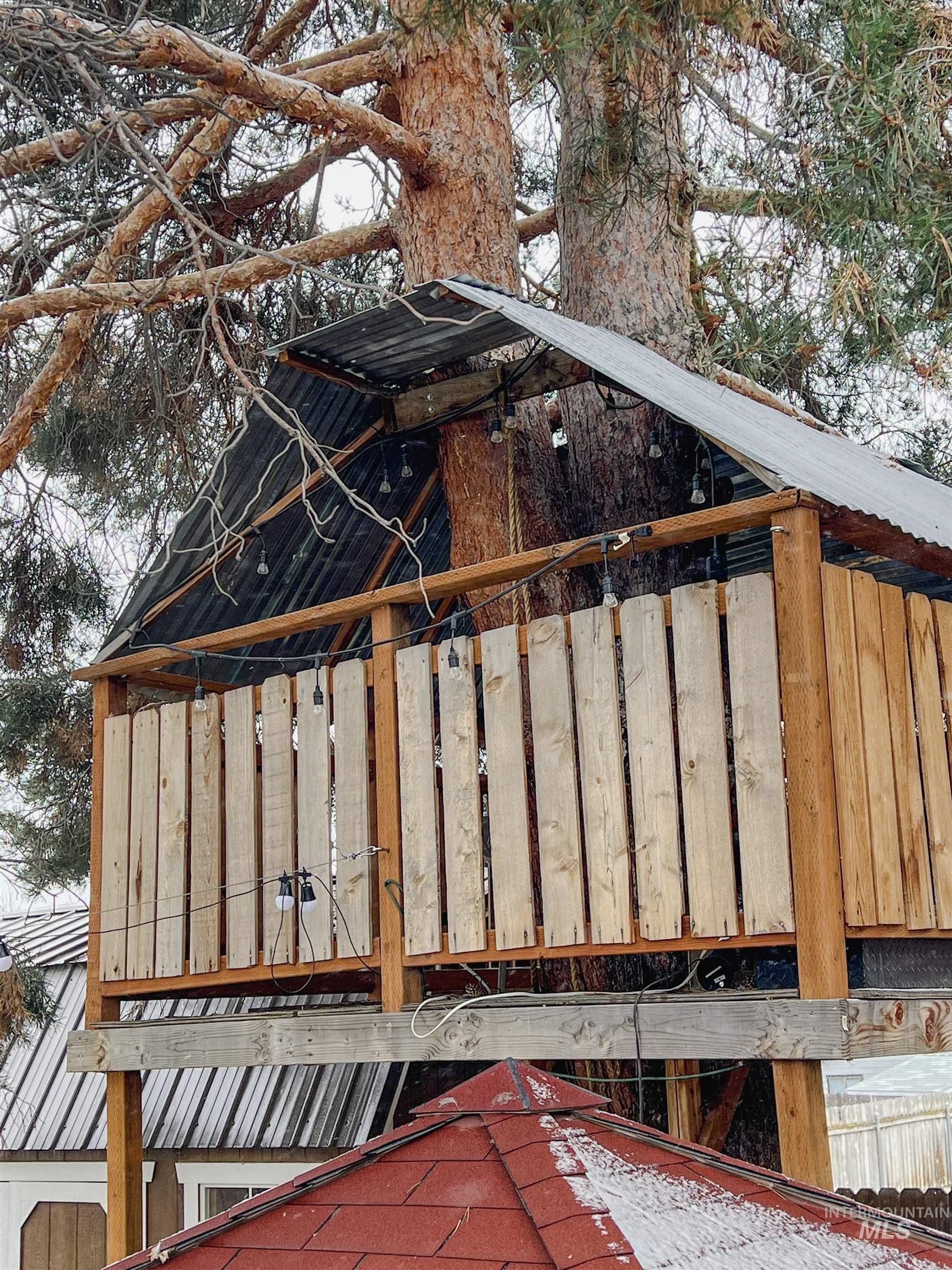 7107 W Amity Rd, Boise, Idaho 83709, 4 Bedrooms, 3.5 Bathrooms, Residential For Sale, Price $559,000,MLS 98975559