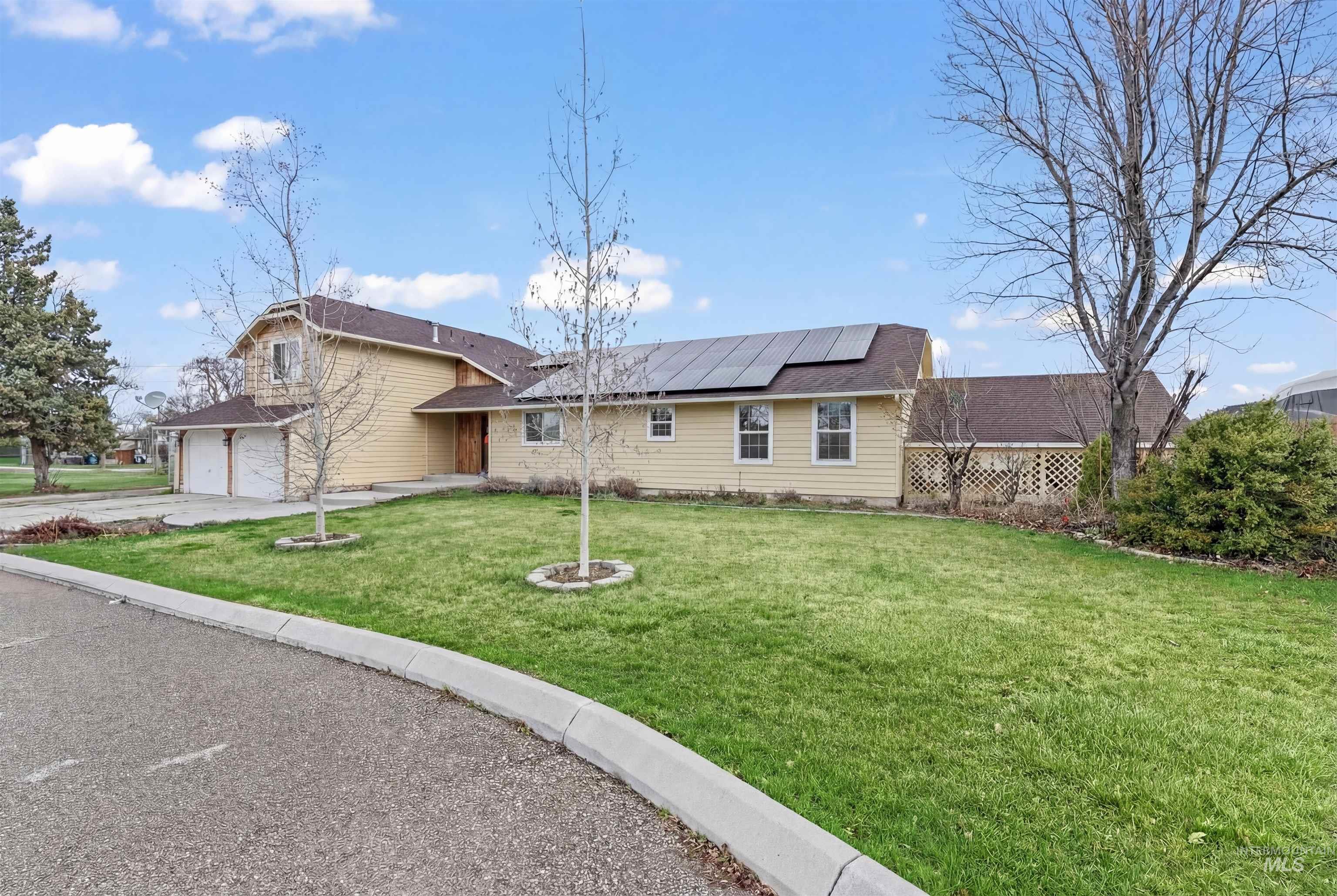 7694 Birch Ln, Nampa, Idaho 83687, 4 Bedrooms, 3 Bathrooms, Residential For Sale, Price $550,000,MLS 98975562