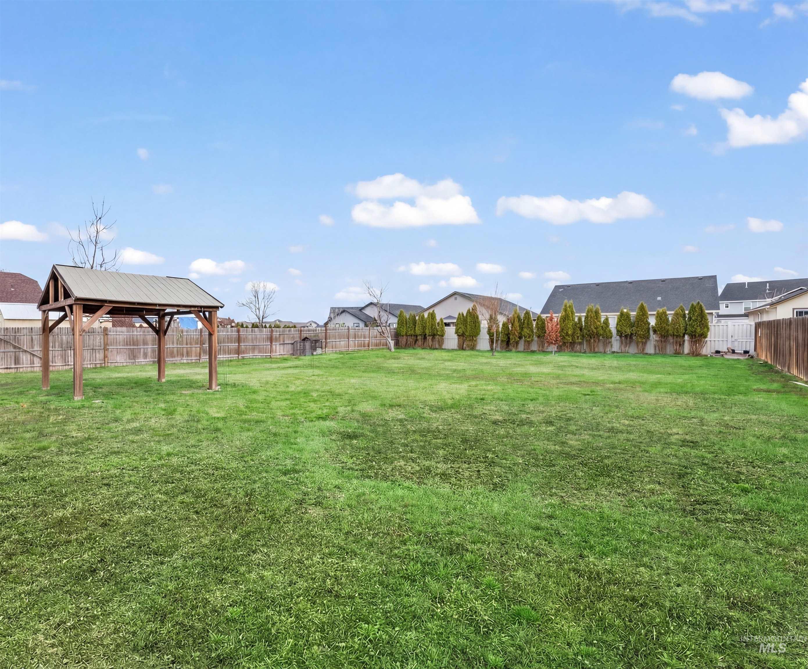 7694 Birch Ln, Nampa, Idaho 83687, 4 Bedrooms, 3 Bathrooms, Residential Income For Sale, Price $550,000,MLS 98975563