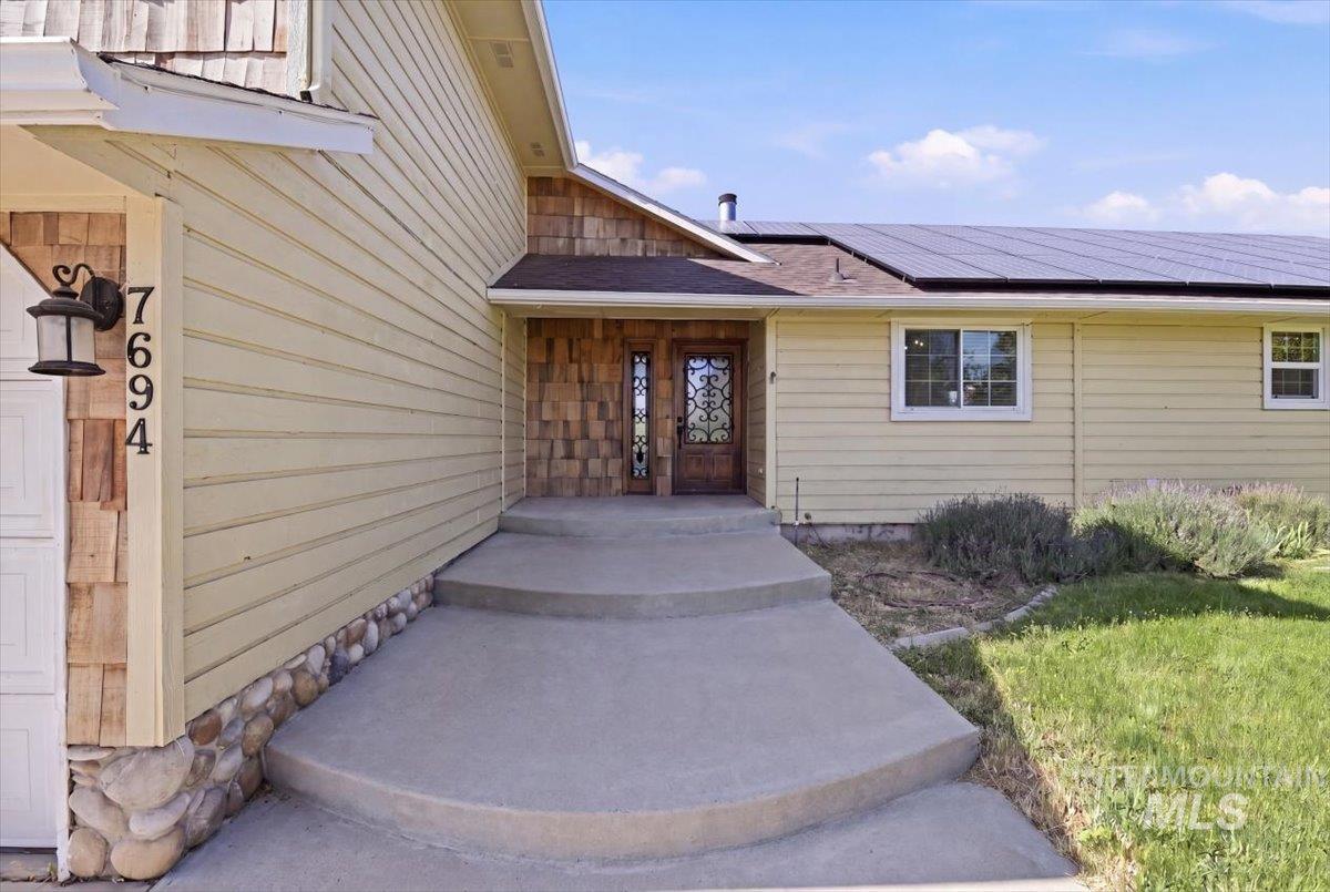 7694 Birch Ln, Nampa, Idaho 83687, 4 Bedrooms, 3 Bathrooms, Residential Income For Sale, Price $545,000, 98975563