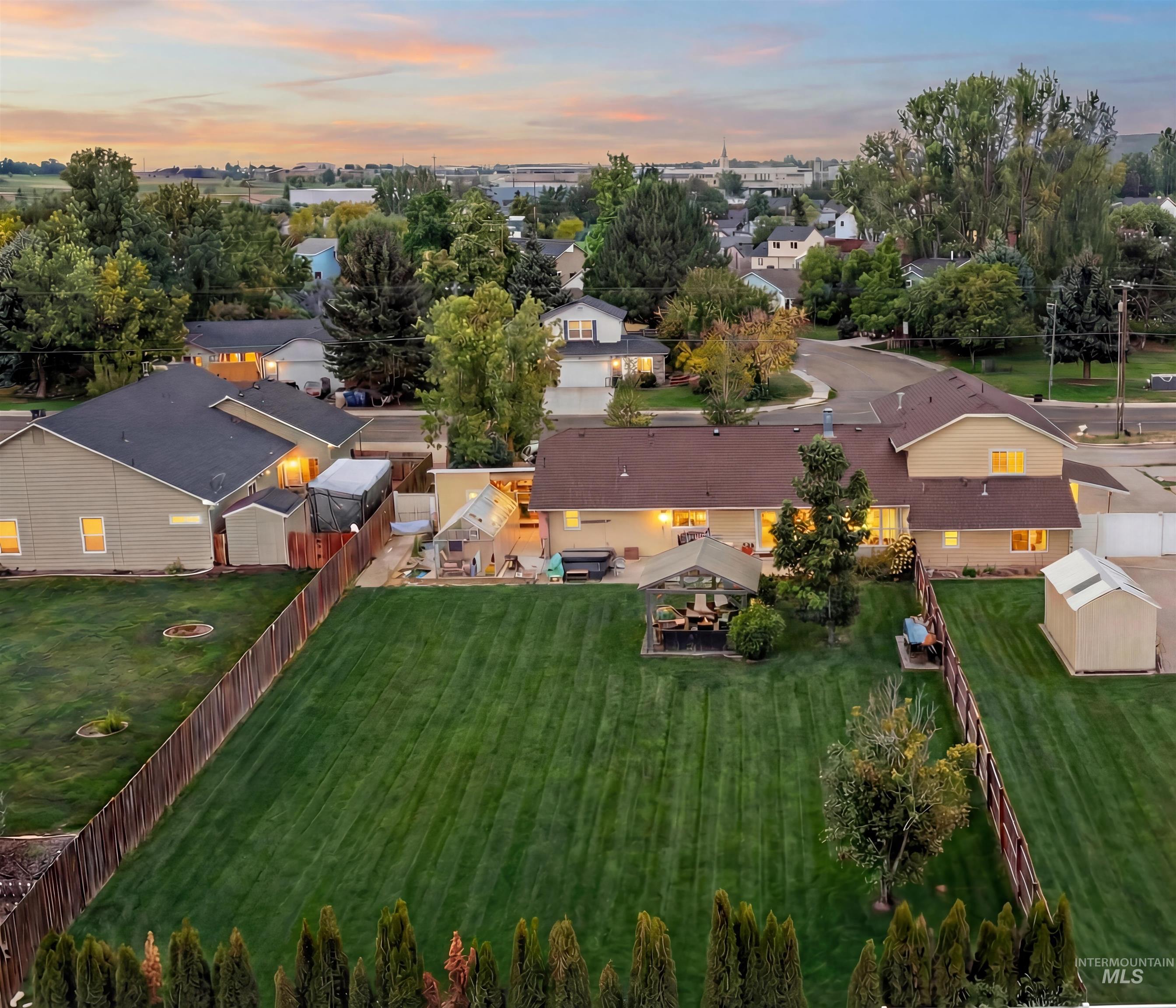 7694 Birch Ln, Nampa, Idaho 83687, 4 Bedrooms, 3 Bathrooms, Residential Income For Sale, Price $550,000,MLS 98975563