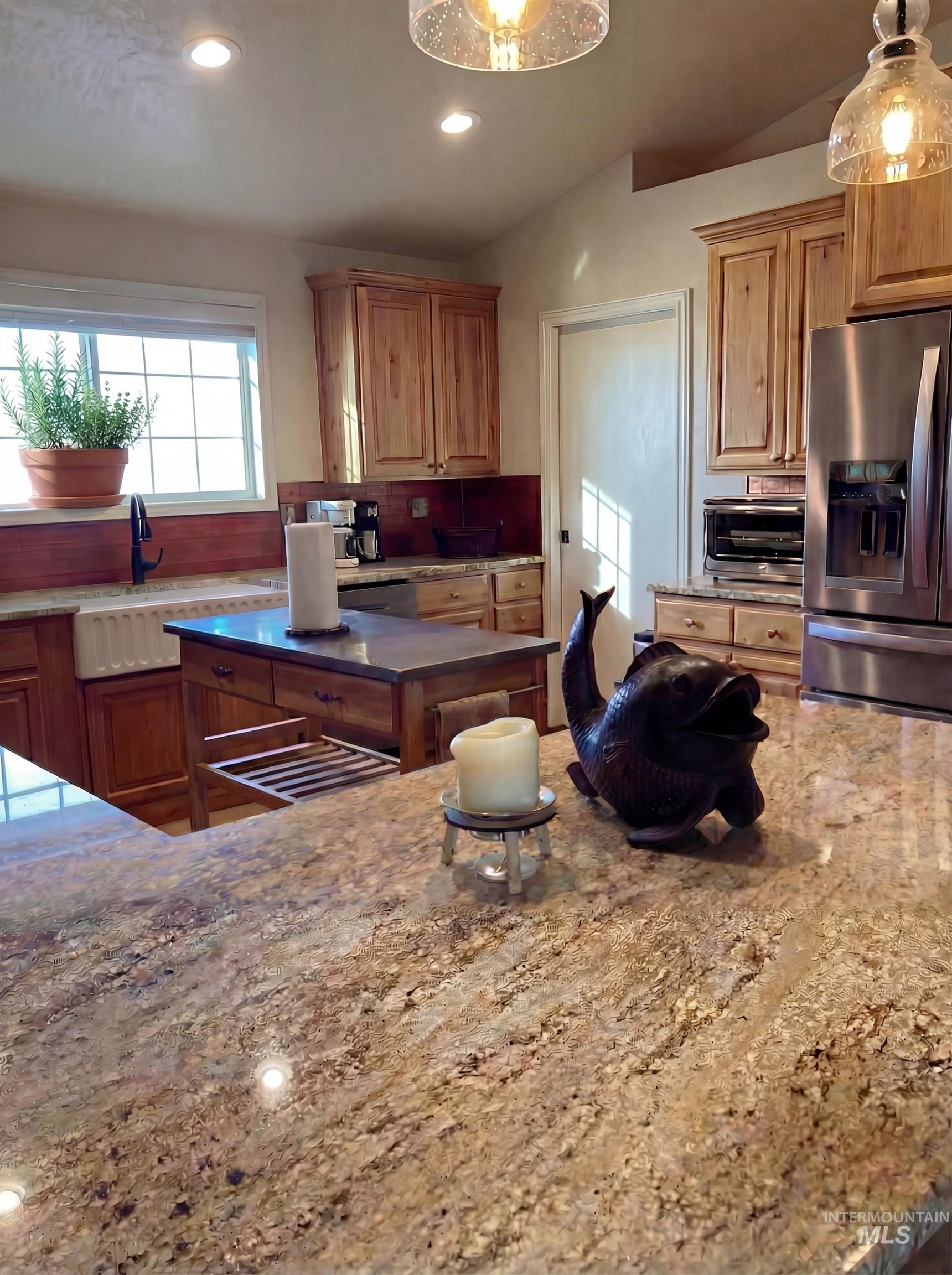 7694 Birch Ln, Nampa, Idaho 83687, 4 Bedrooms, 3 Bathrooms, Residential Income For Sale, Price $550,000,MLS 98975563