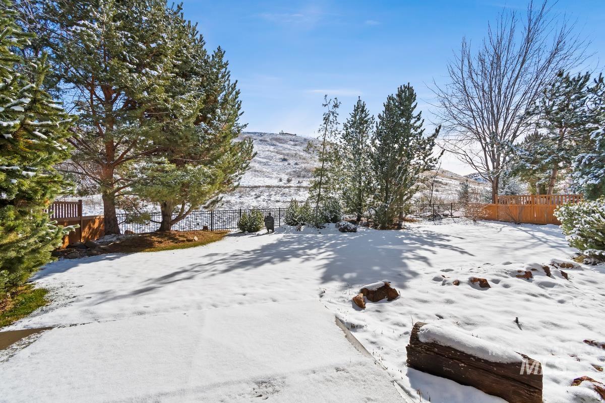 12126 N N Humphreys Way, Boise, Idaho 83714, 4 Bedrooms, 2 Bathrooms, Residential For Sale, Price $937,500,MLS 98975564