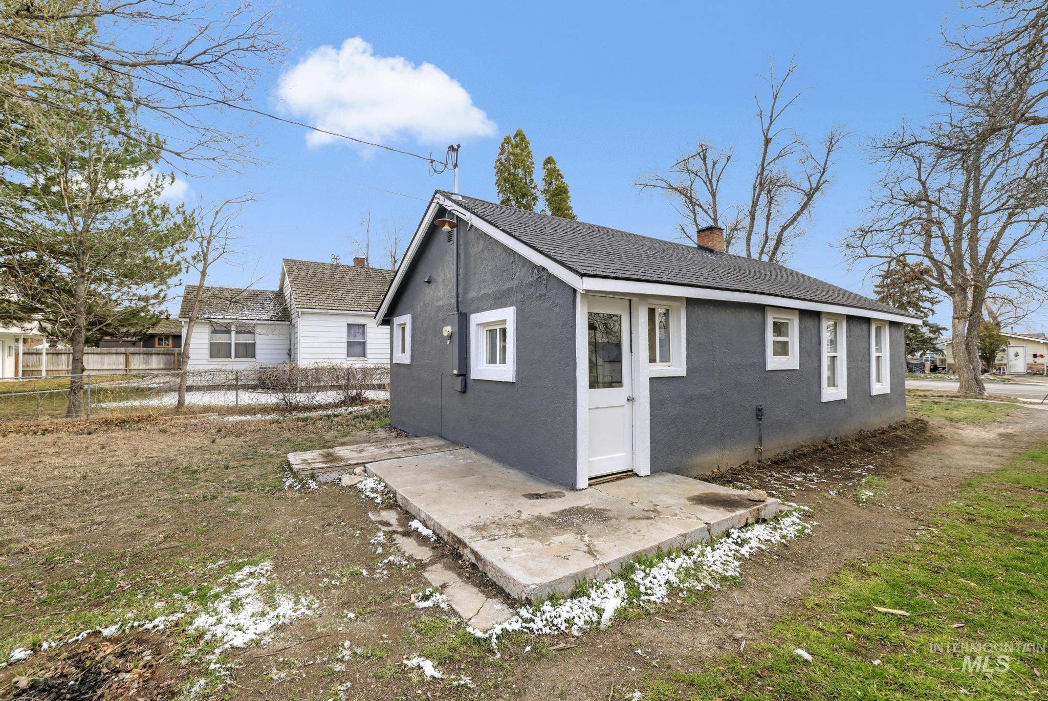 812 Broadway Ave N, Buhl, Idaho 83316, 2 Bedrooms, 1 Bathroom, Residential For Sale, Price $215,000,MLS 98975570