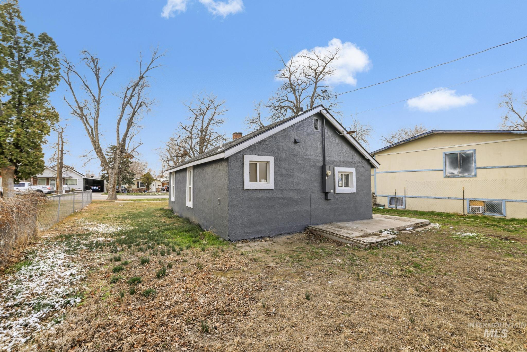 812 Broadway Ave N, Buhl, Idaho 83316, 2 Bedrooms, 1 Bathroom, Residential For Sale, Price $215,000,MLS 98975570