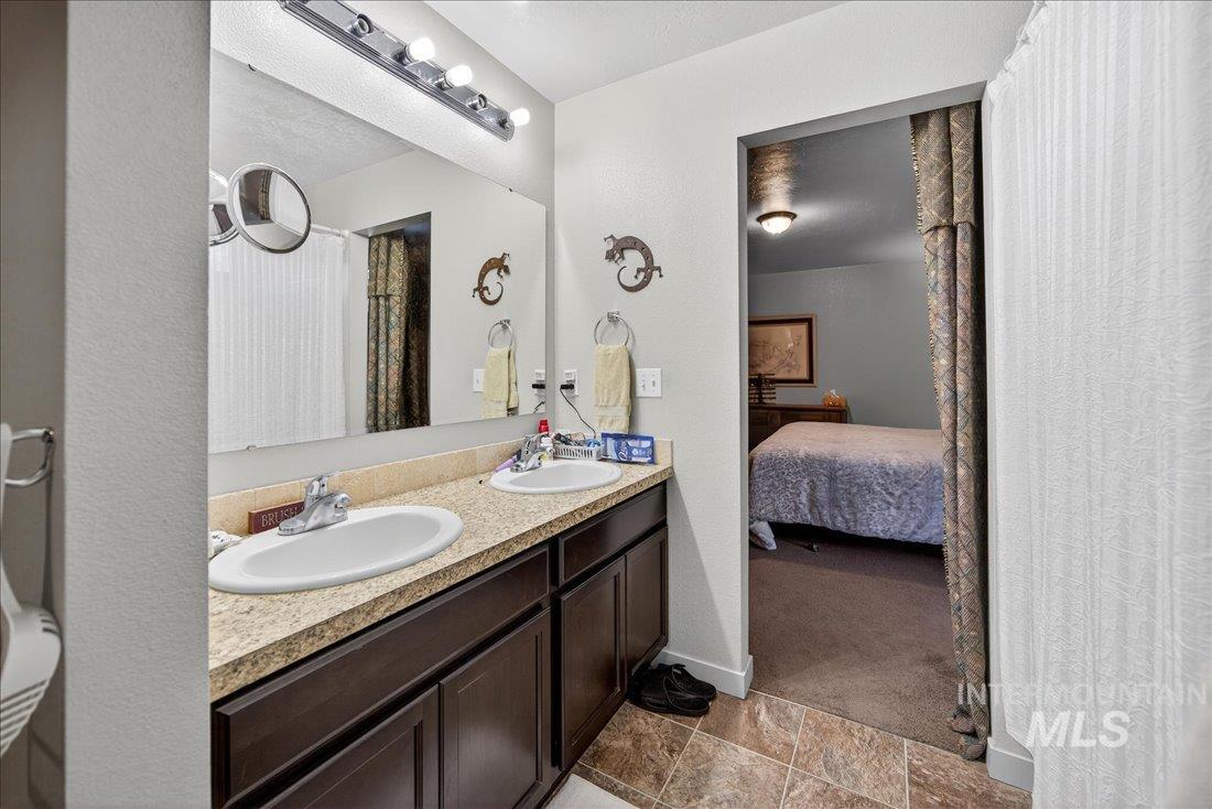 10435 W Jerry Peak St, Boise, Idaho 83709-6291, 3 Bedrooms, 2 Bathrooms, Residential For Sale, Price $395,000,MLS 98975571