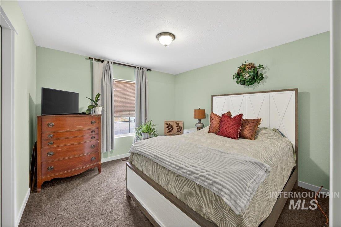 10435 W Jerry Peak St, Boise, Idaho 83709-6291, 3 Bedrooms, 2 Bathrooms, Residential For Sale, Price $395,000,MLS 98975571