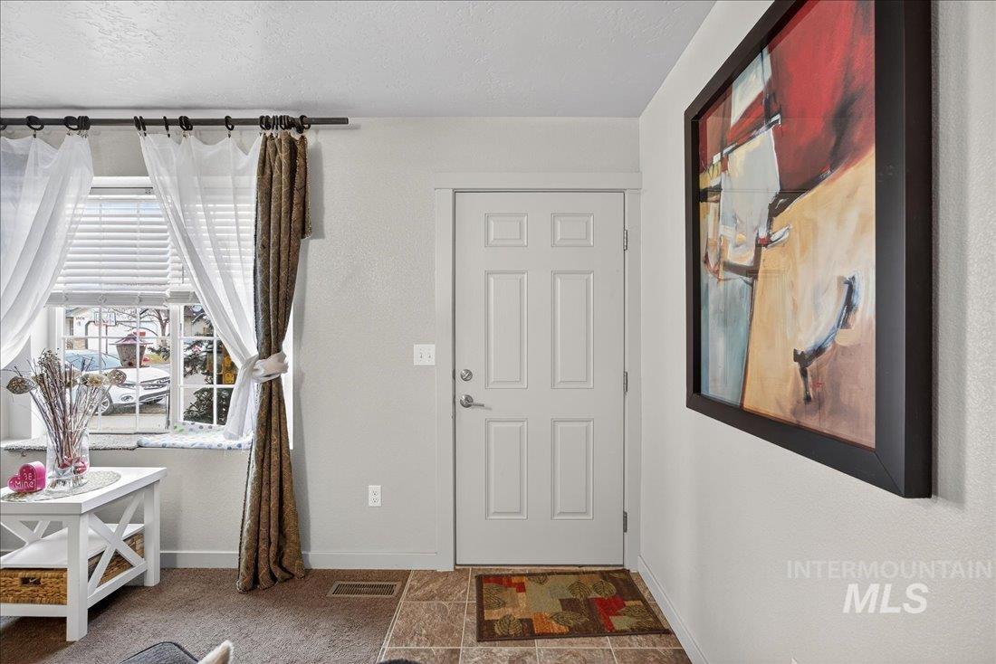 10435 W Jerry Peak St, Boise, Idaho 83709-6291, 3 Bedrooms, 2 Bathrooms, Residential For Sale, Price $395,000,MLS 98975571