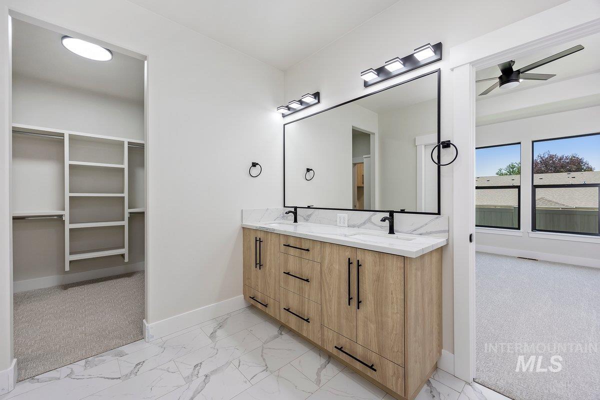 517 Canyon Falls Dr., Twin Falls, Idaho 83301, 3 Bedrooms, 2.5 Bathrooms, Residential For Sale, Price $545,000,MLS 98975573