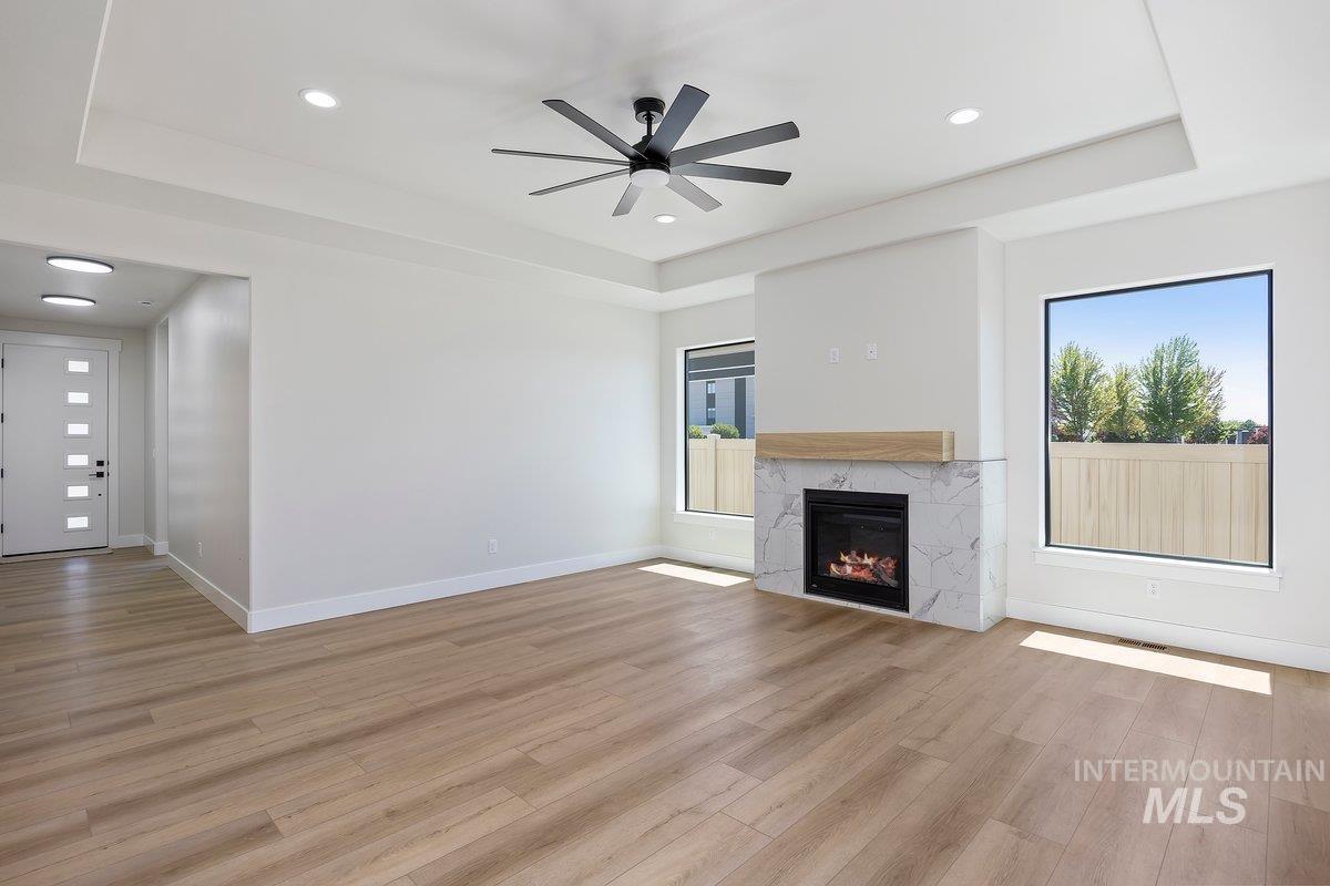 517 Canyon Falls Dr., Twin Falls, Idaho 83301, 3 Bedrooms, 2.5 Bathrooms, Residential For Sale, Price $545,000,MLS 98975573