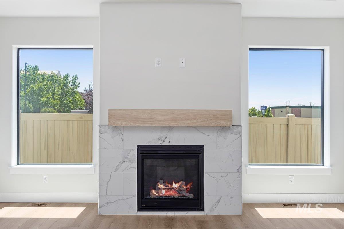 517 Canyon Falls Dr., Twin Falls, Idaho 83301, 3 Bedrooms, 2.5 Bathrooms, Residential For Sale, Price $545,000,MLS 98975573