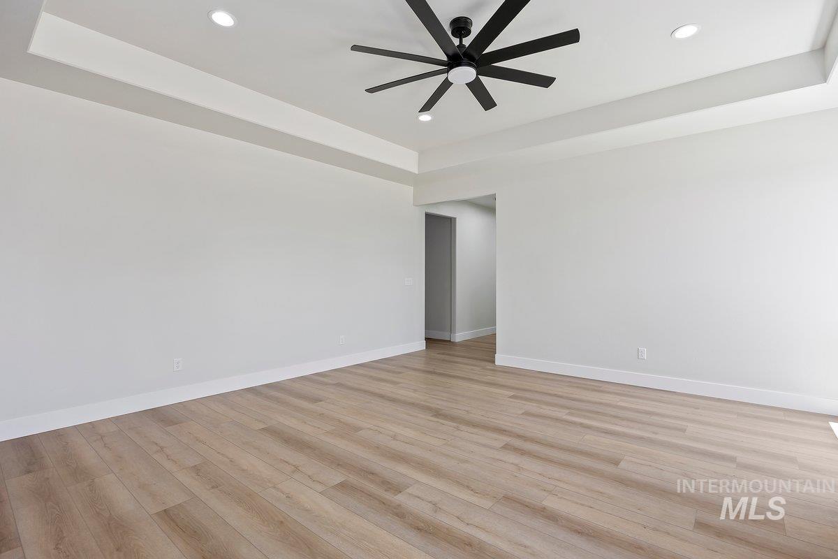 517 Canyon Falls Dr., Twin Falls, Idaho 83301, 3 Bedrooms, 2.5 Bathrooms, Residential For Sale, Price $545,000,MLS 98975573