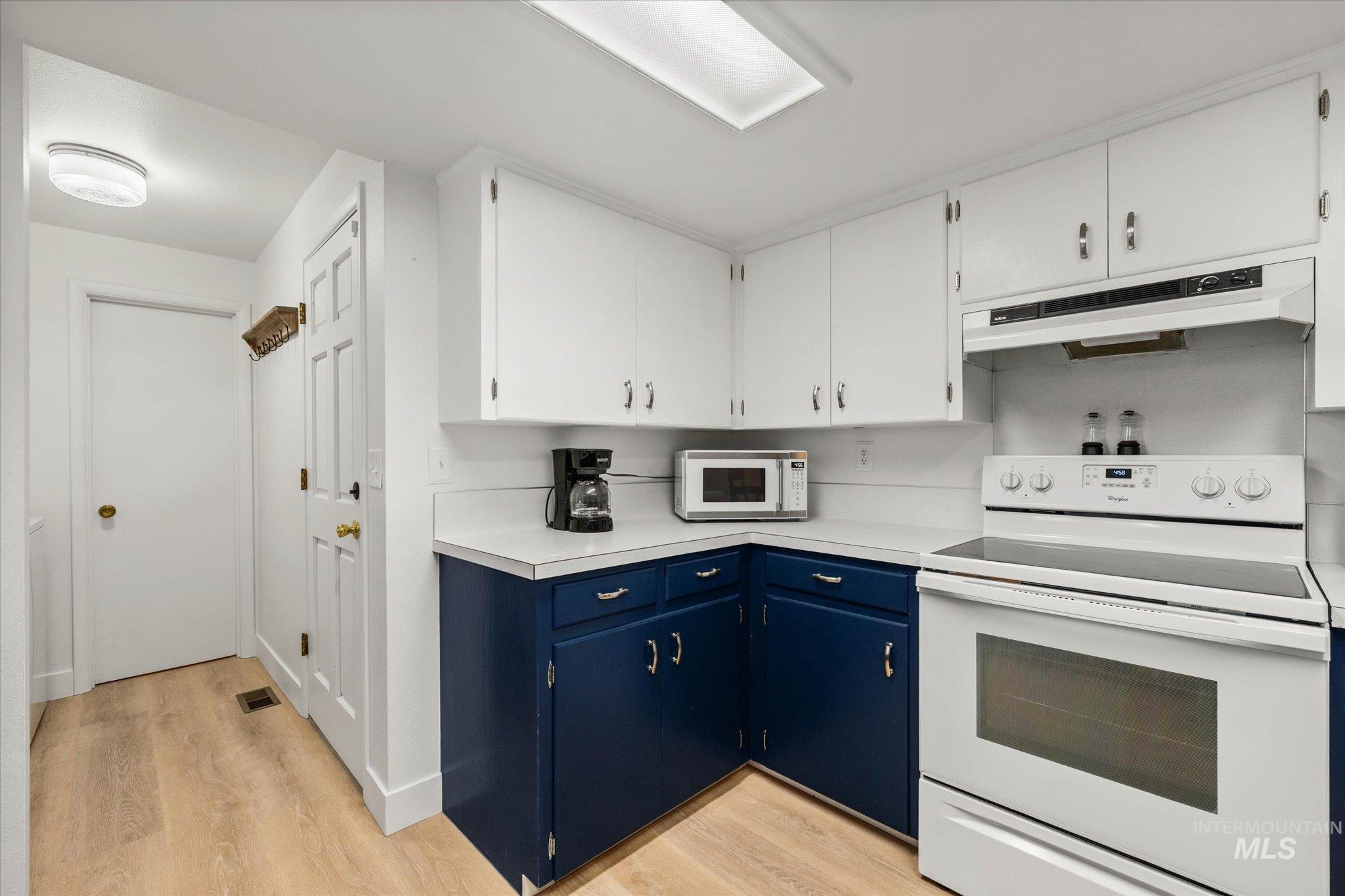 1205 Teton Avenue, Caldwell, Idaho 83605, 3 Bedrooms, 1.5 Bathrooms, Residential For Sale, Price $360,000,MLS 98975574