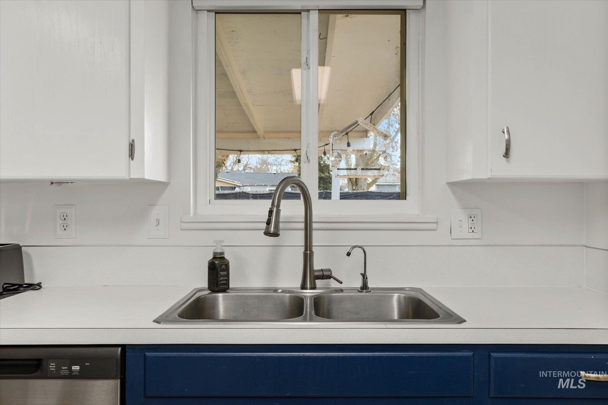 1205 Teton Avenue, Caldwell, Idaho 83605, 3 Bedrooms, 1.5 Bathrooms, Residential For Sale, Price $360,000,MLS 98975574