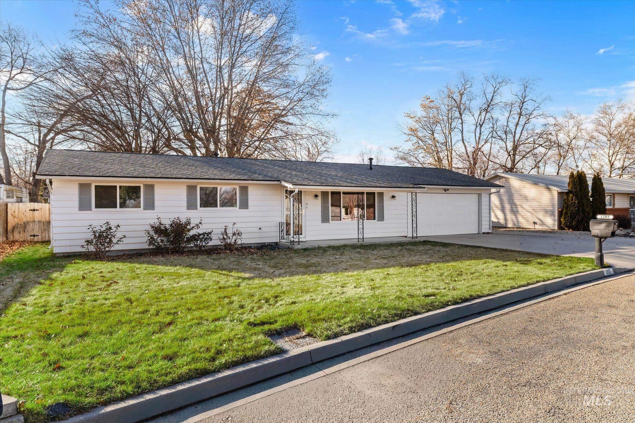 1205 Teton Avenue, Caldwell, Idaho 83605, 3 Bedrooms, 1.5 Bathrooms, Residential For Sale, Price $360,000,MLS 98975574