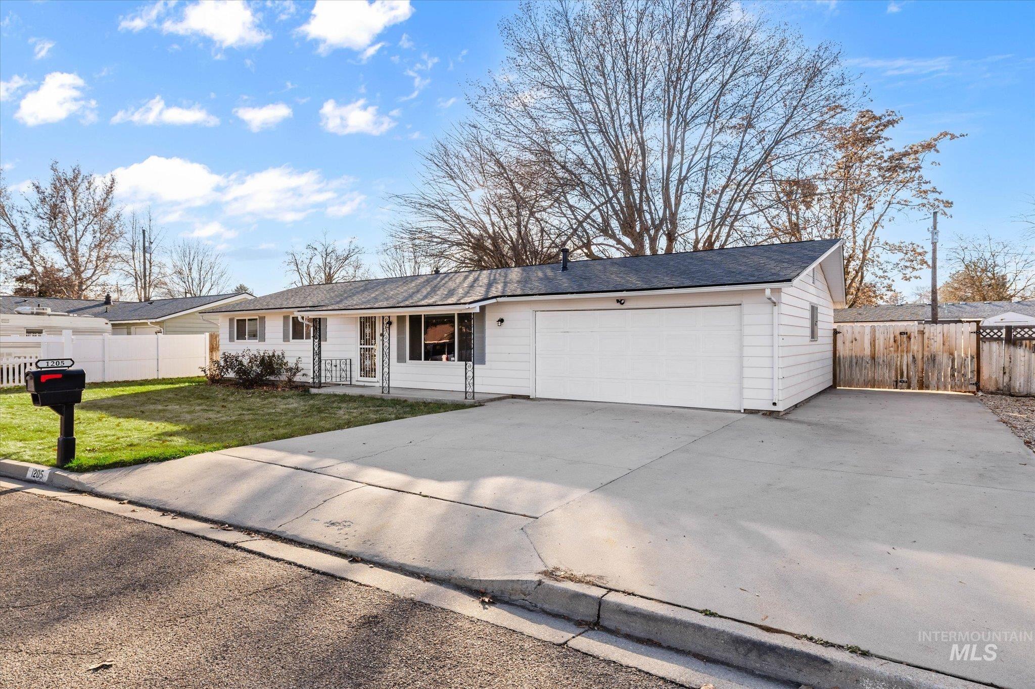 1205 Teton Avenue, Caldwell, Idaho 83605, 3 Bedrooms, 1.5 Bathrooms, Residential For Sale, Price $360,000,MLS 98975574
