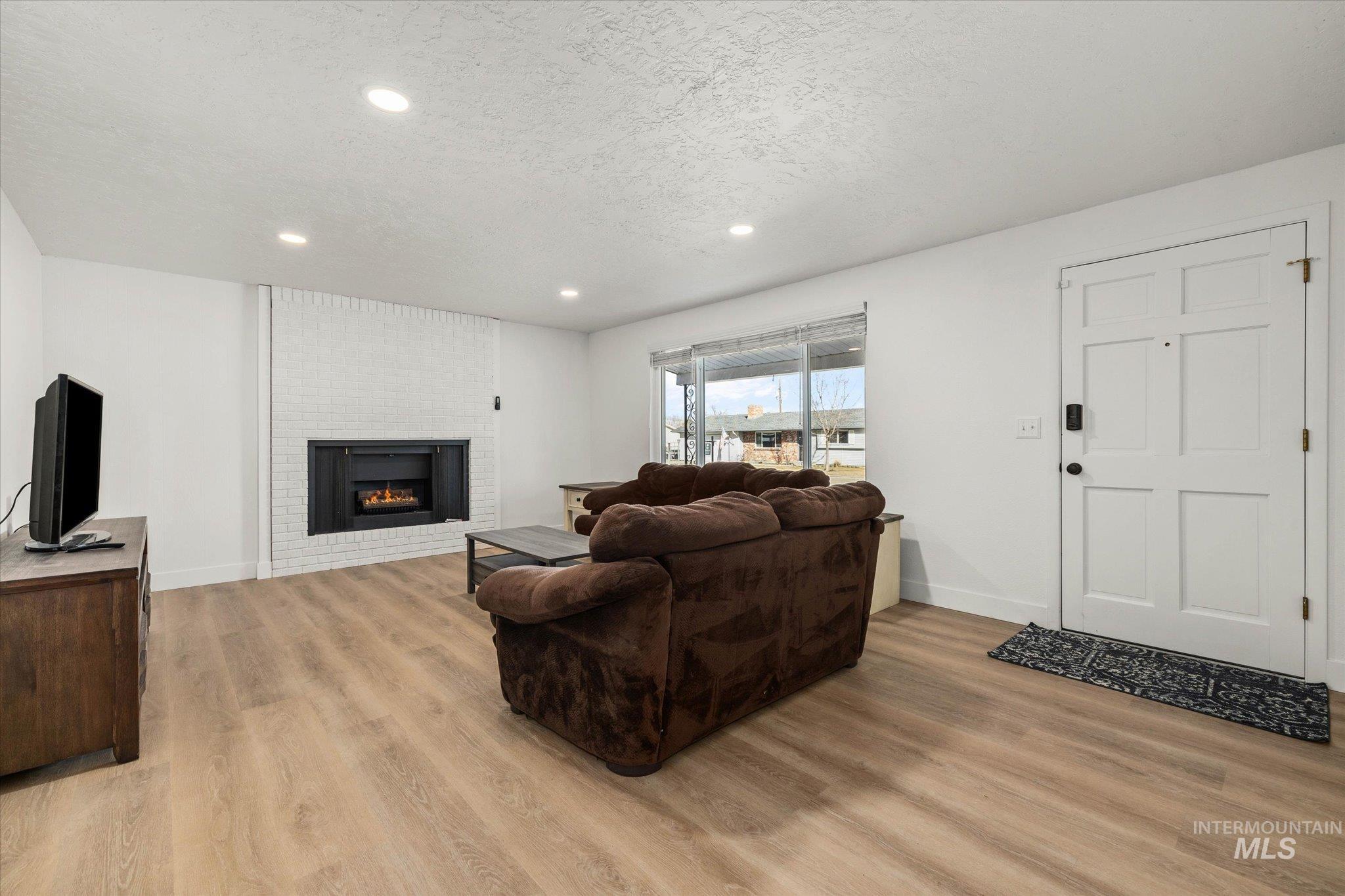 1205 Teton Avenue, Caldwell, Idaho 83605, 3 Bedrooms, 1.5 Bathrooms, Residential For Sale, Price $360,000,MLS 98975574