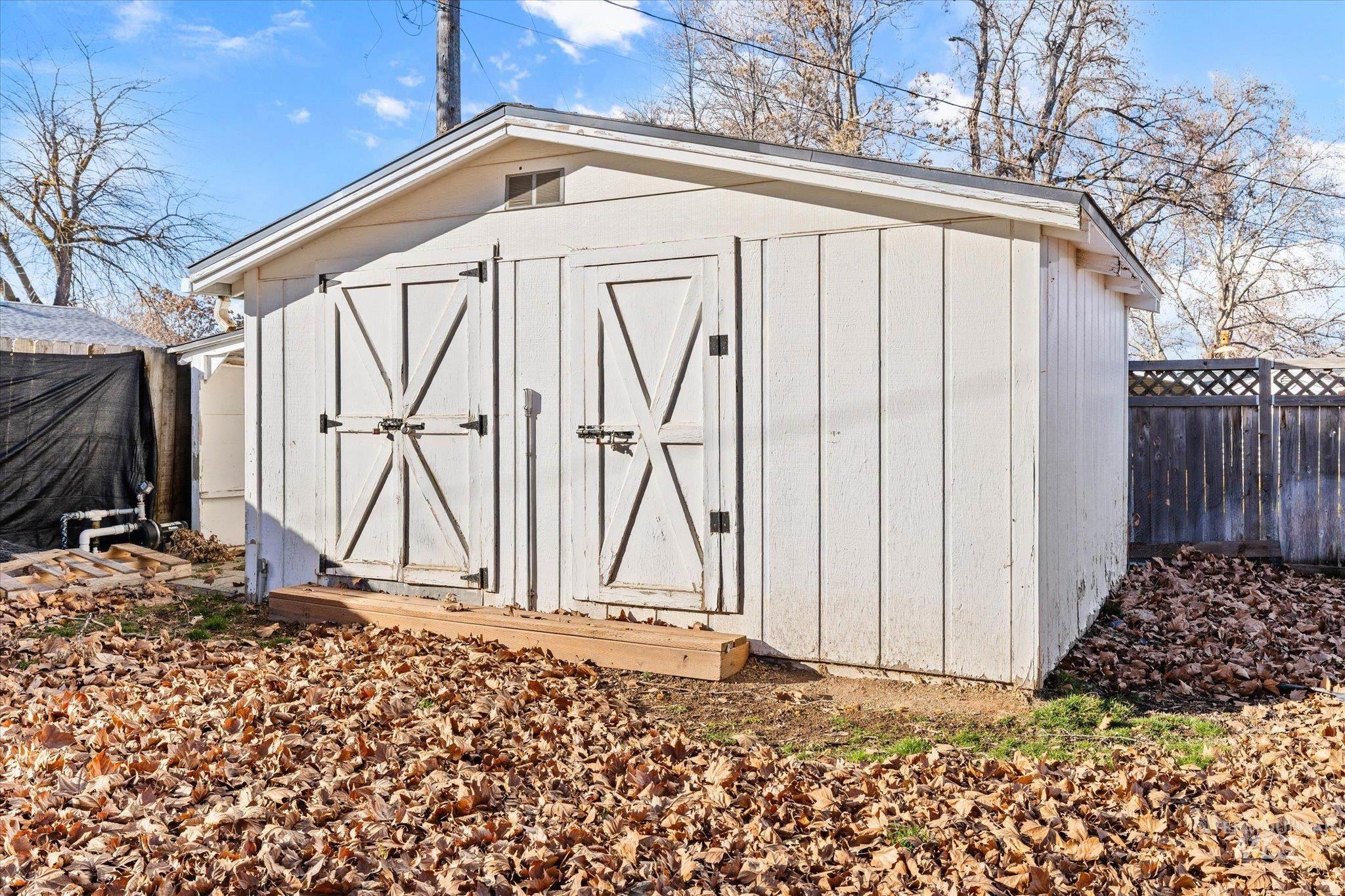 1205 Teton Avenue, Caldwell, Idaho 83605, 3 Bedrooms, 1.5 Bathrooms, Residential For Sale, Price $360,000,MLS 98975574