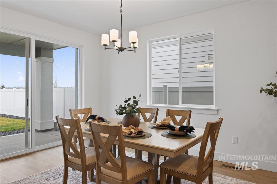 6230 W Snow Currant St, Meridian, Idaho 83646, 3 Bedrooms, 2 Bathrooms, Residential For Sale, Price $519,000,MLS 98975576