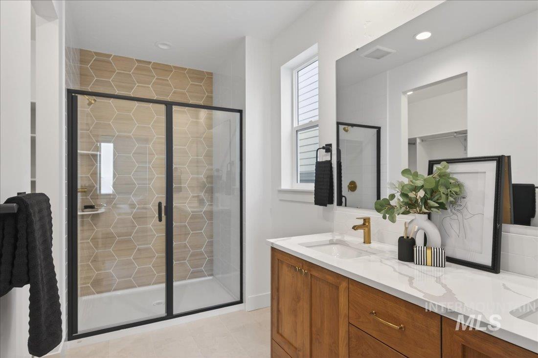 6230 W Snow Currant St, Meridian, Idaho 83646, 3 Bedrooms, 2 Bathrooms, Residential For Sale, Price $519,000,MLS 98975576