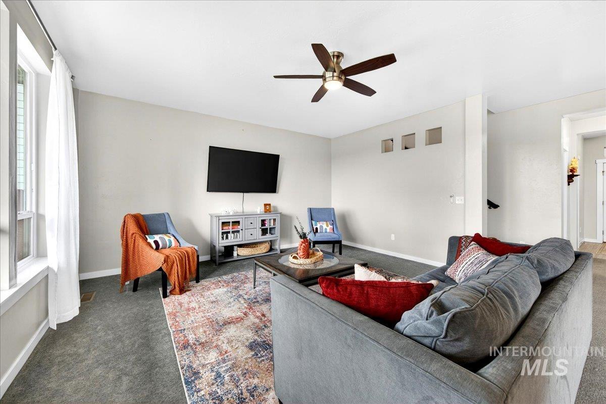 221 E Ensenada Drive, Meridian, Idaho 83646, 4 Bedrooms, 2.5 Bathrooms, Residential For Sale, Price $617,000,MLS 98975577