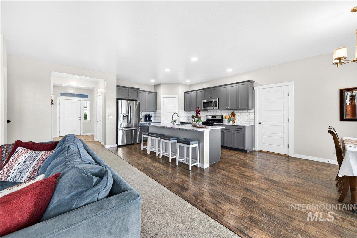 221 E Ensenada Drive, Meridian, Idaho 83646, 4 Bedrooms, 2.5 Bathrooms, Residential For Sale, Price $617,000,MLS 98975577