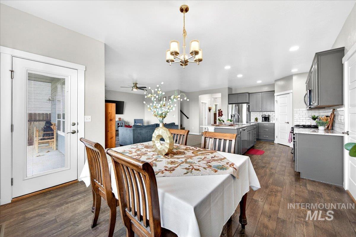 221 E Ensenada Drive, Meridian, Idaho 83646, 4 Bedrooms, 2.5 Bathrooms, Residential For Sale, Price $617,000,MLS 98975577