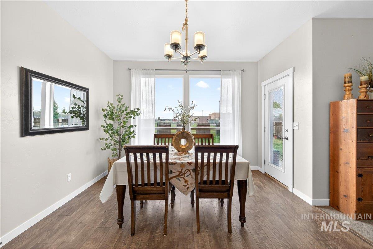 221 E Ensenada Drive, Meridian, Idaho 83646, 4 Bedrooms, 2.5 Bathrooms, Residential For Sale, Price $617,000,MLS 98975577