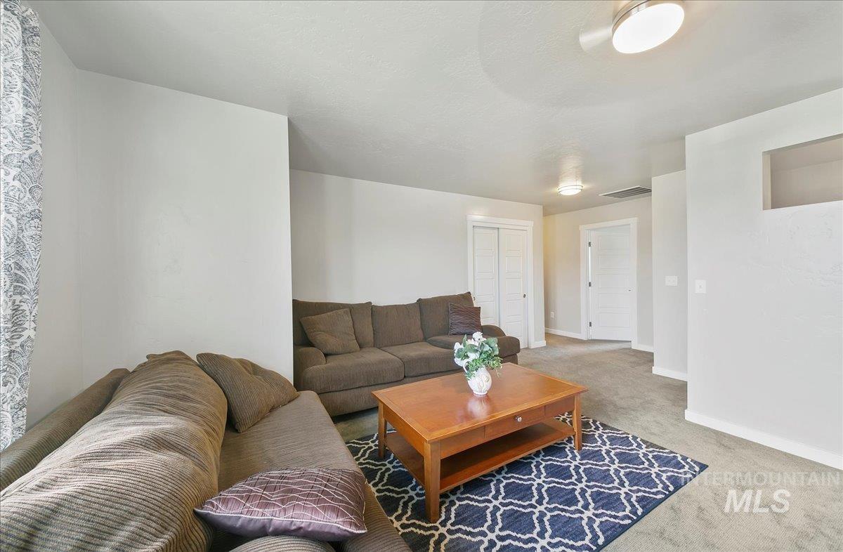 221 E Ensenada Drive, Meridian, Idaho 83642, 4 Bedrooms, 2.5 Bathrooms, Residential For Sale, Price $617,000,MLS 98975577