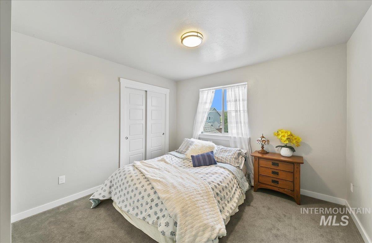 221 E Ensenada Drive, Meridian, Idaho 83642, 4 Bedrooms, 2.5 Bathrooms, Residential For Sale, Price $617,000,MLS 98975577