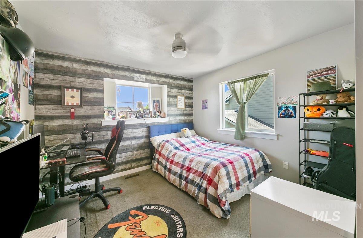 221 E Ensenada Drive, Meridian, Idaho 83642, 4 Bedrooms, 2.5 Bathrooms, Residential For Sale, Price $617,000,MLS 98975577