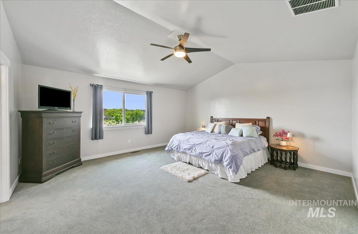 221 E Ensenada Drive, Meridian, Idaho 83642, 4 Bedrooms, 2.5 Bathrooms, Residential For Sale, Price $617,000,MLS 98975577