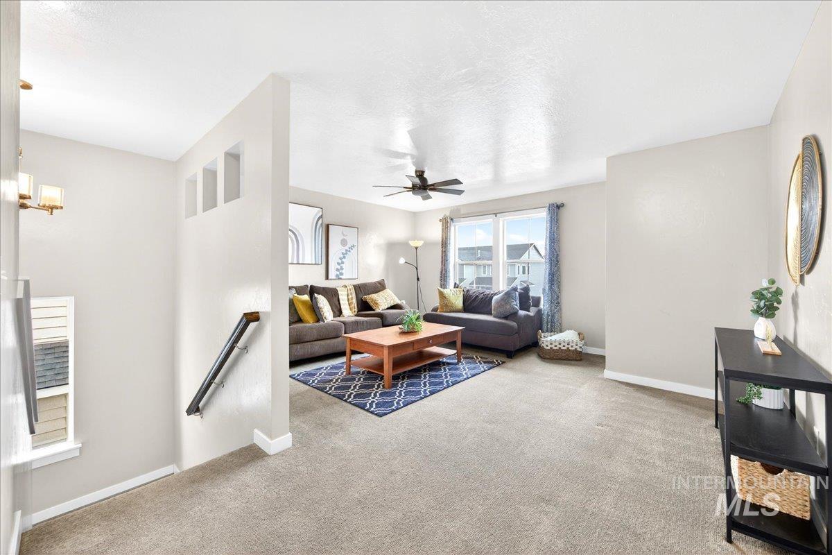 221 E Ensenada Drive, Meridian, Idaho 83646, 4 Bedrooms, 2.5 Bathrooms, Residential For Sale, Price $617,000,MLS 98975577