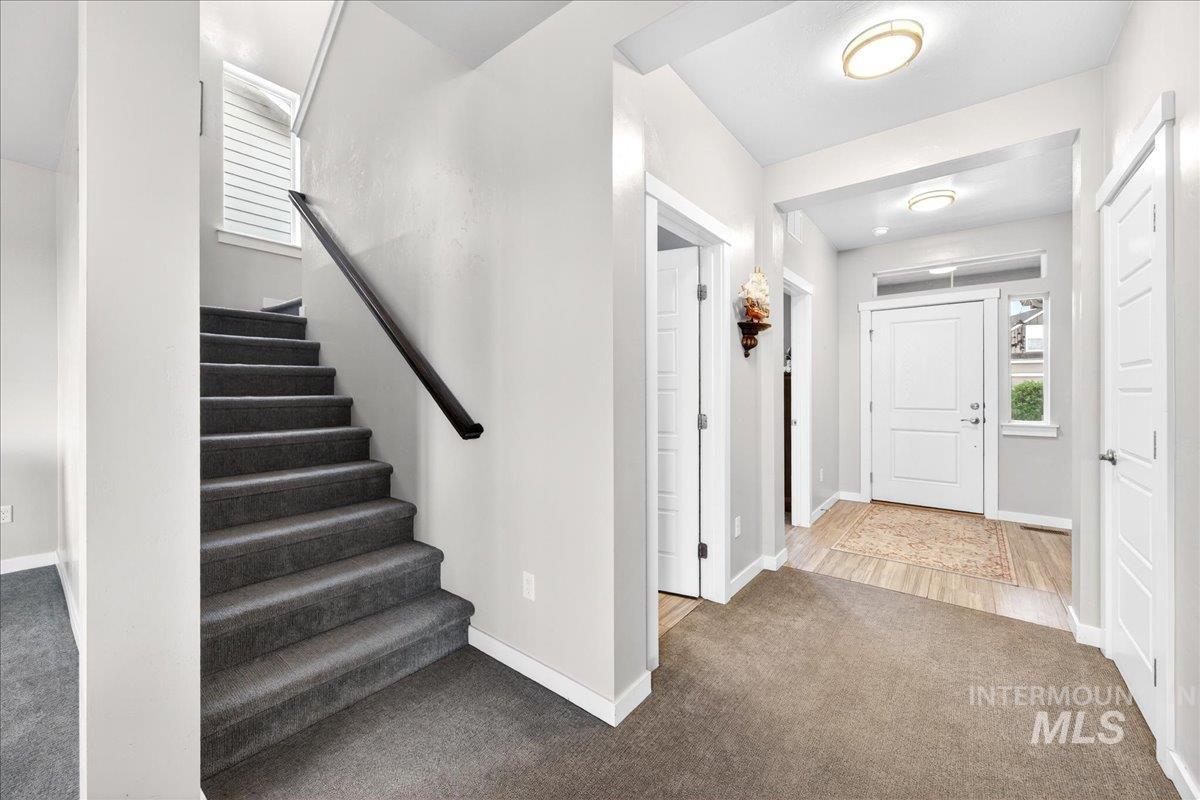 221 E Ensenada Drive, Meridian, Idaho 83646, 4 Bedrooms, 2.5 Bathrooms, Residential For Sale, Price $617,000,MLS 98975577