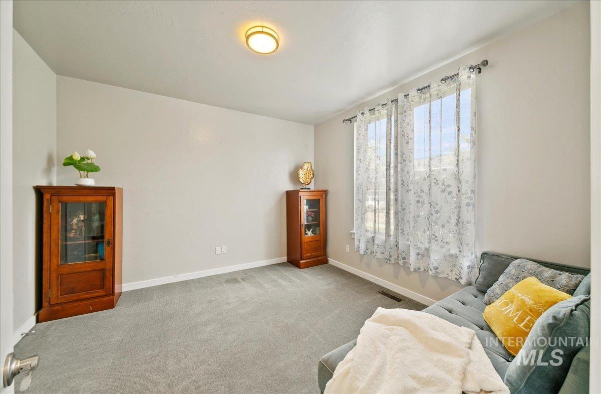 221 E Ensenada Drive, Meridian, Idaho 83642, 4 Bedrooms, 2.5 Bathrooms, Residential For Sale, Price $617,000,MLS 98975577