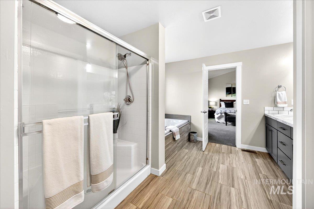 221 E Ensenada Drive, Meridian, Idaho 83646, 4 Bedrooms, 2.5 Bathrooms, Residential For Sale, Price $617,000,MLS 98975577