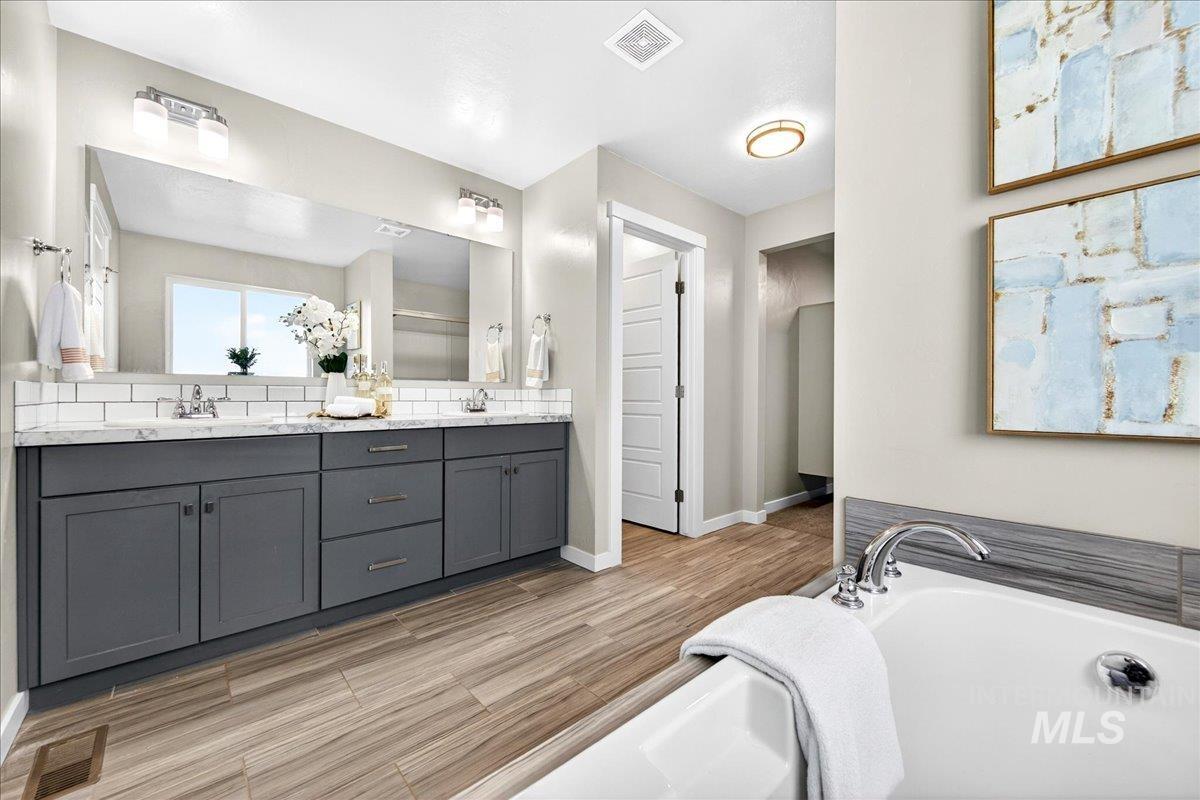 221 E Ensenada Drive, Meridian, Idaho 83646, 4 Bedrooms, 2.5 Bathrooms, Residential For Sale, Price $617,000,MLS 98975577