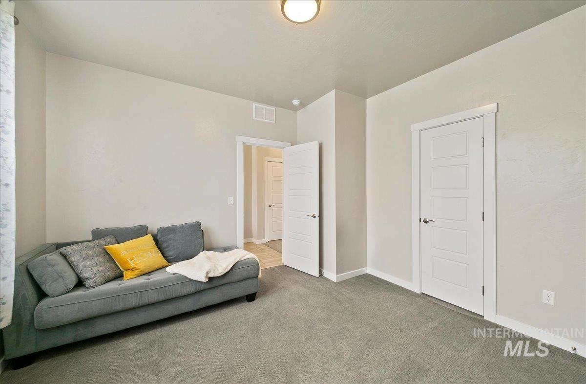 221 E Ensenada Drive, Meridian, Idaho 83642, 4 Bedrooms, 2.5 Bathrooms, Residential For Sale, Price $617,000,MLS 98975577